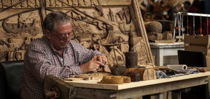 sculptor, the work, manual
