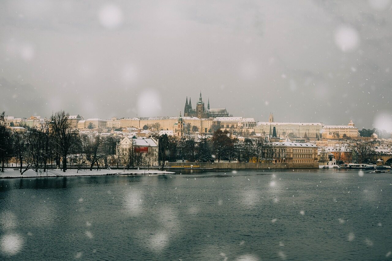 castle, snow, prague, city, landscape, nature, vltava, europe