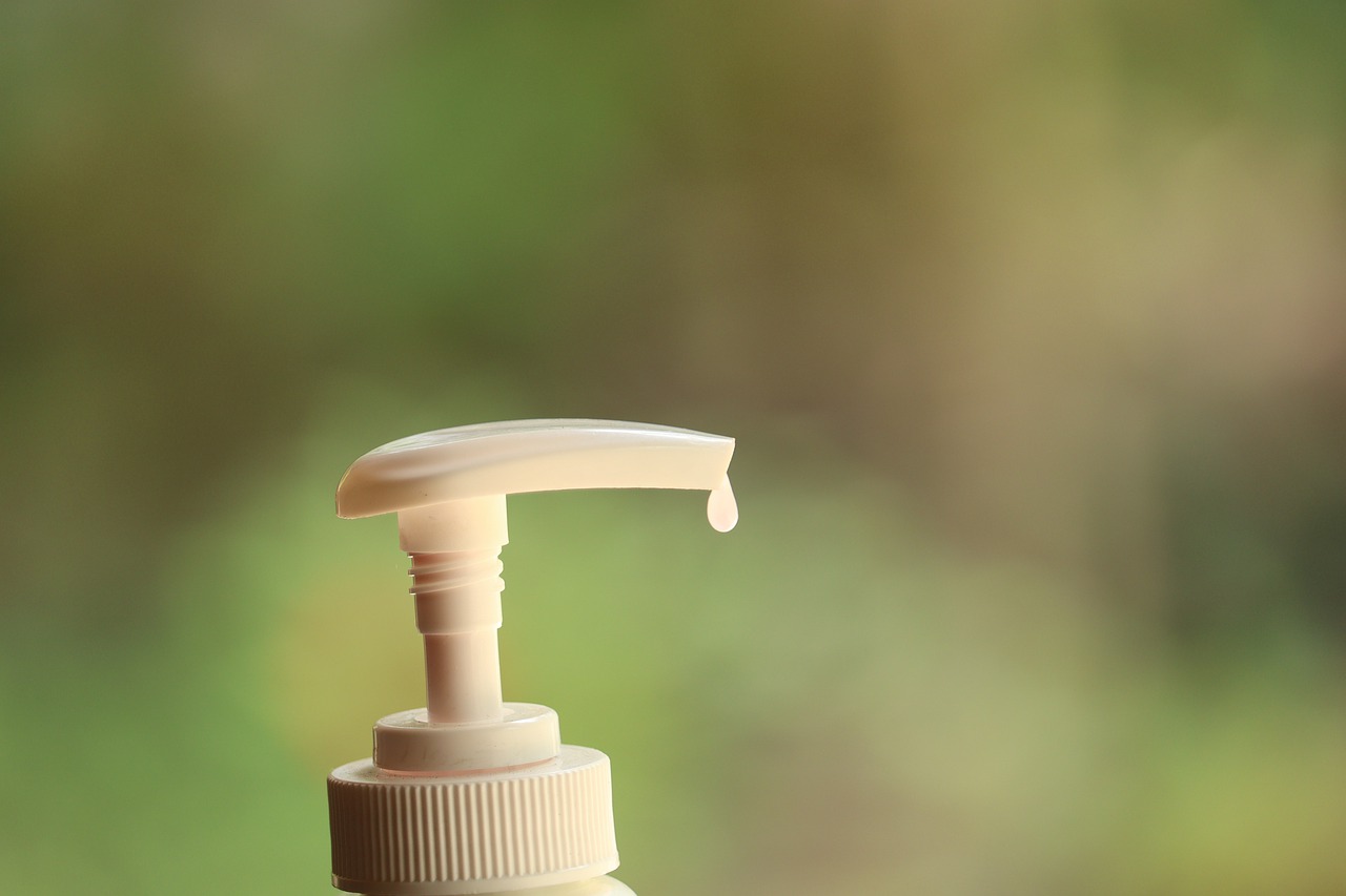 Bottle Sanitizer Hygiene Disinfect - ElenzaPhotograhy / Pixabay
