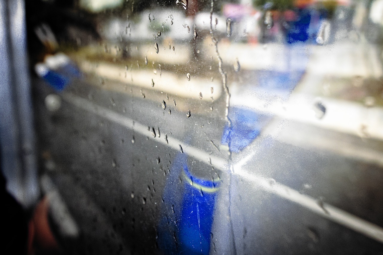 Bus Window Raindrops Droplets Rain - flaviodegodoi / Pixabay