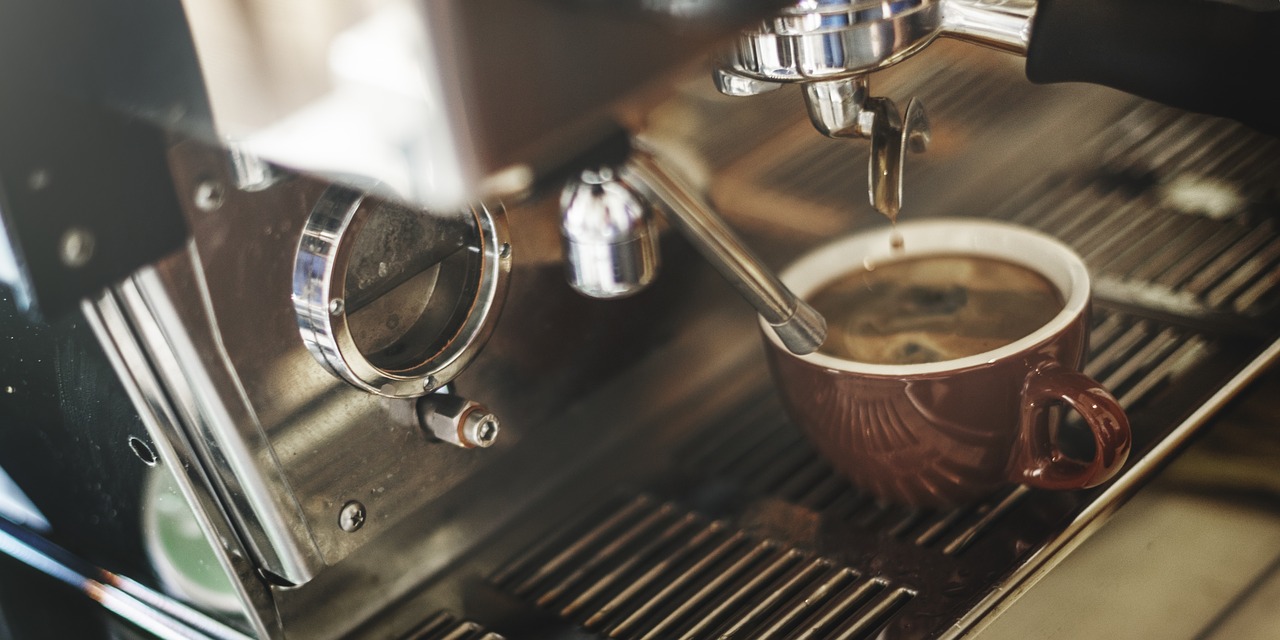Coffee Bean Seed Black Cafe Wood - StockSnap / Pixabay