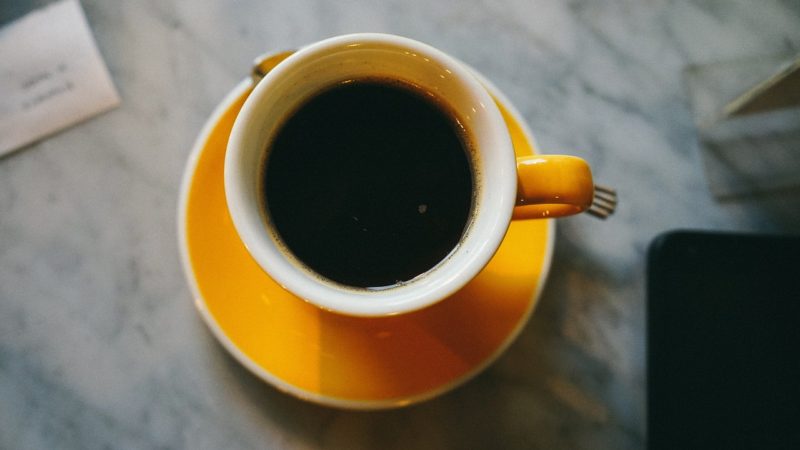 Pomocník, který uvaří kávu i pro velkou kancelář
