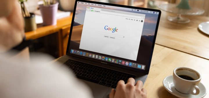 Freelance Google Macbook  - Firmbee / Pixabay