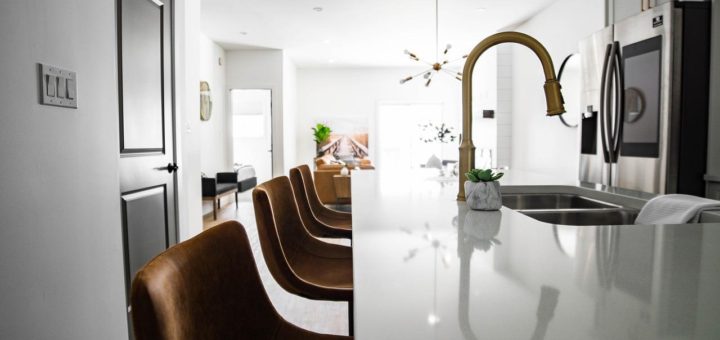 Home Kitchen Interior  - justinedgecreative / Pixabay