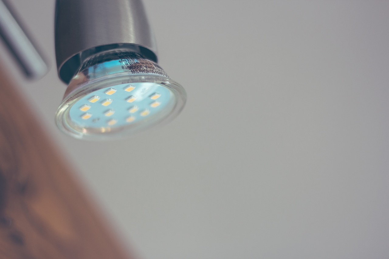 Led Light Bulb Energy Led Lighting - Devanath / Pixabay