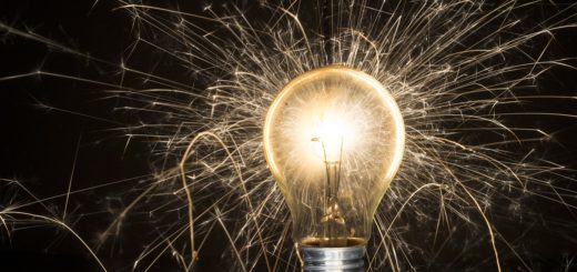 Light Bulb Fire Storm Burn Radio  - wallner / Pixabay