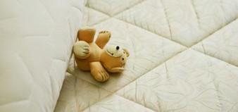 Mattress Bed Pillow Sleep Relax  - congerdesign / Pixabay