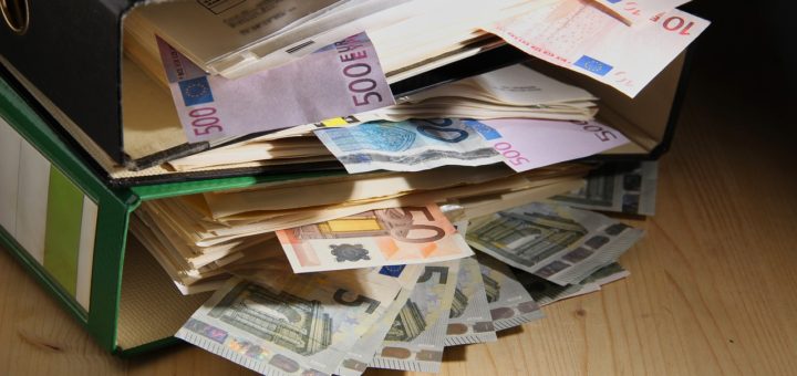 Money Bank Note Files Aktenordner  - guvo59 / Pixabay
