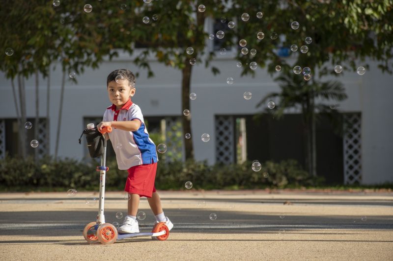 Park Boy Playing Boy On A Scooter - tientran0019 / Pixabay