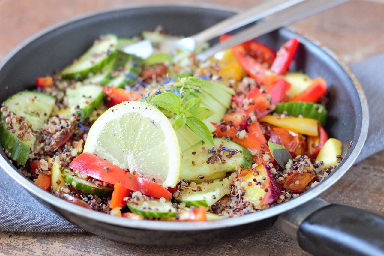 Quinoa Salad Healthy Food Fresh - Einladung_zum_Essen / Pixabay