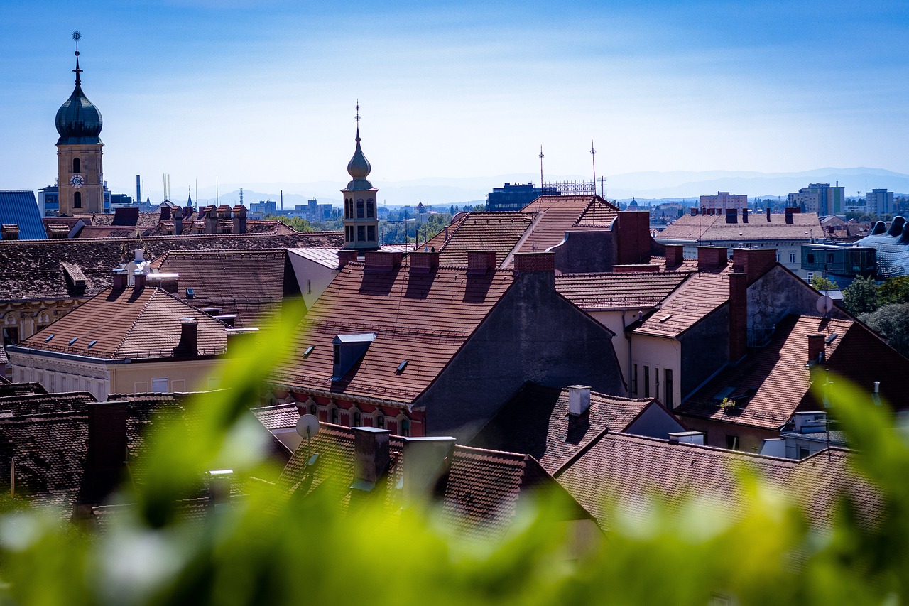 Roofs Houses Buildings Church - Aiky82 / Pixabay