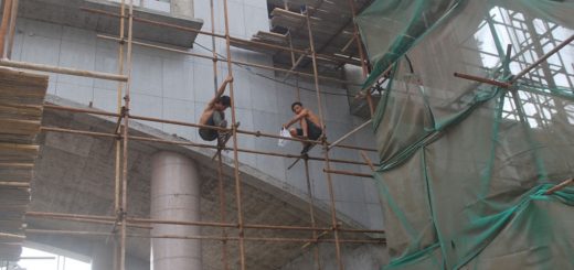 Scaffold Scaffolding Platform  - PublicDomainPictures / Pixabay