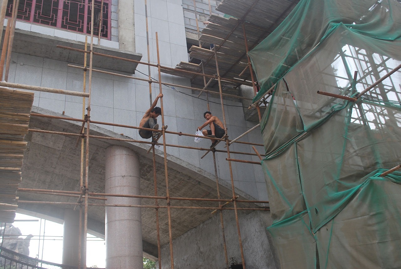 Scaffold Scaffolding Platform - PublicDomainPictures / Pixabay
