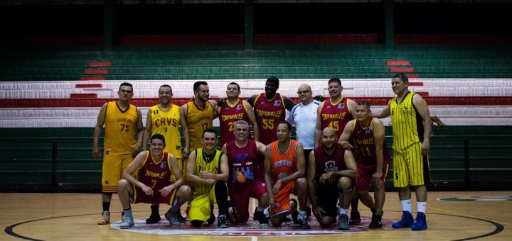 Team Basketball Players Tournament  - AndresDeOsma / Pixabay