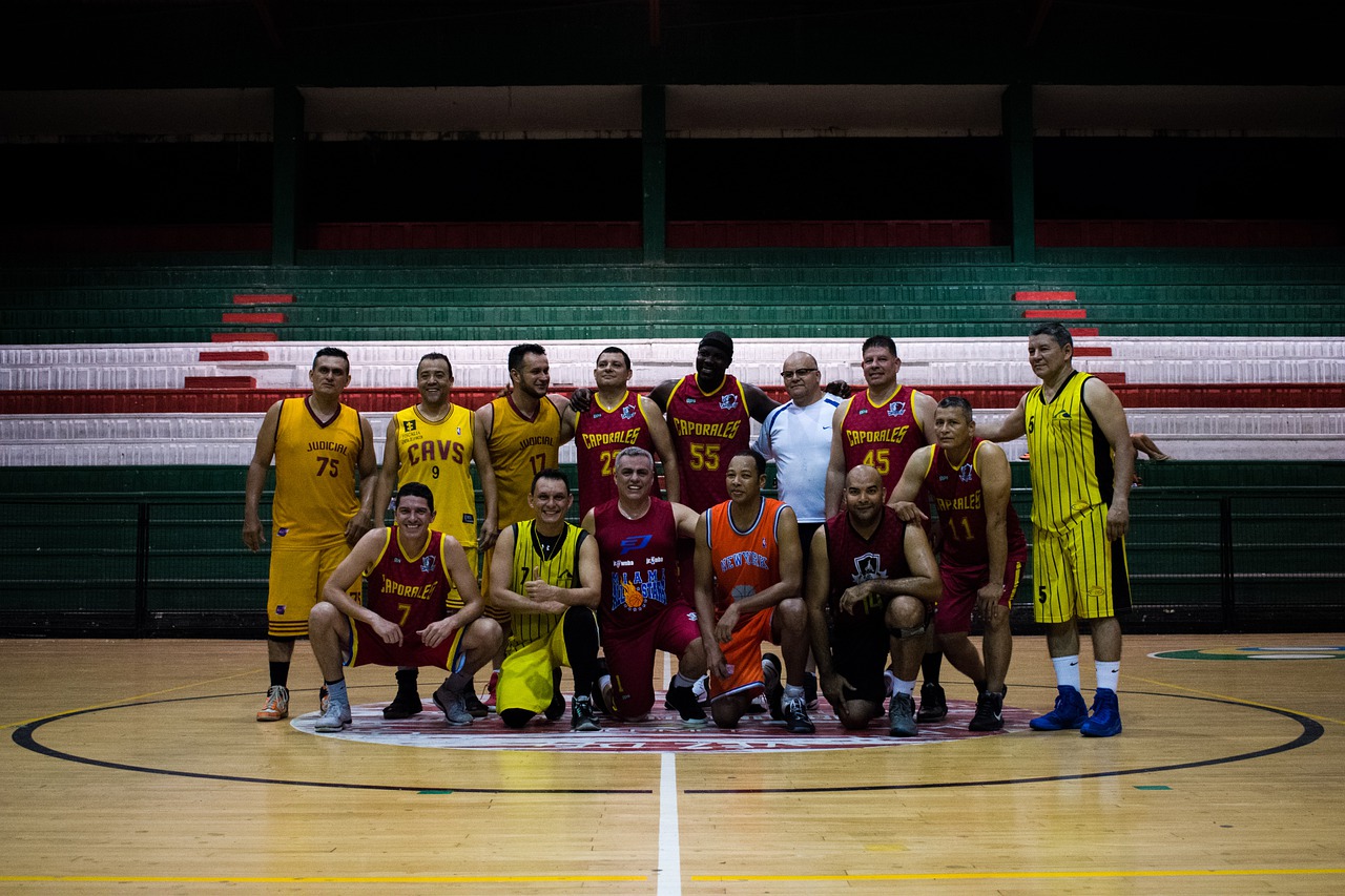 Team Basketball Players Tournament - AndresDeOsma / Pixabay