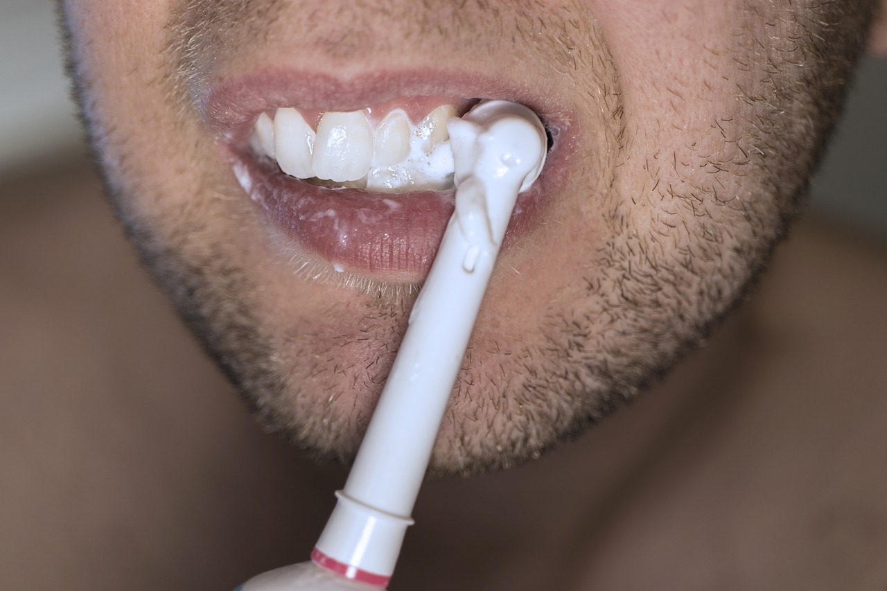 Teeth Tooth Clean Dentist Dental - Shaun_F / Pixabay