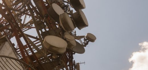 Tower Radio Antenna  - JacksonDavid / Pixabay
